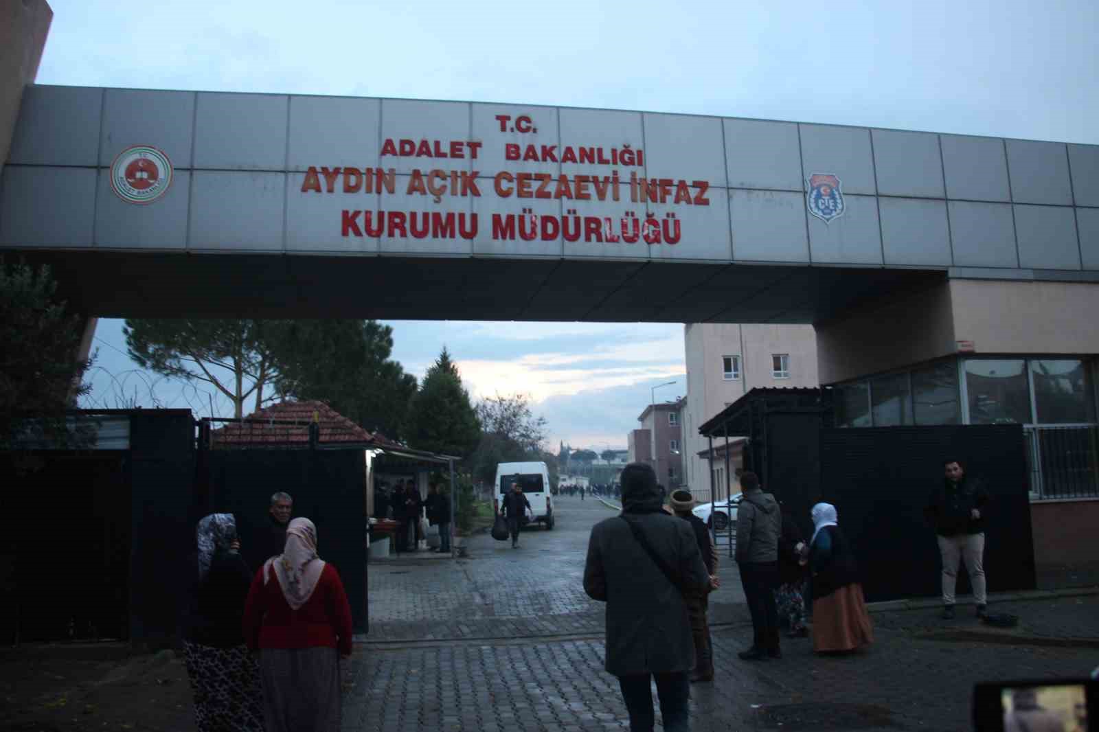 aydin acik cezaevinde tahliye heyecani yaklasik 300 hukumlu serbest kaliyor 0 g4swhtaS