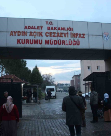 aydin-acik-cezaevinde-tahliye-heyecani-yaklasik-300-hukumlu-serbest-kaliyor-XWh4A3Uw.jpg