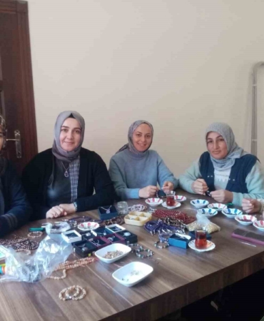 aydincik-takilariyla-hem-ekonomi-canlaniyor-hem-yozgat-tanitiliyor-EQ6bFJ1u.jpg