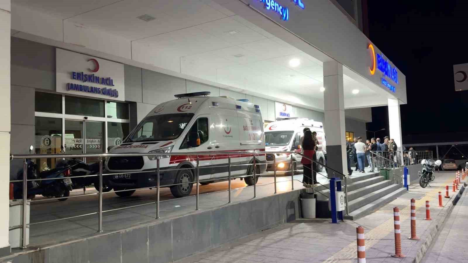 aydinda cocuklar yuzunden aileler arasinda bicakli kavga 2 yarali 1 ASaC81Nk