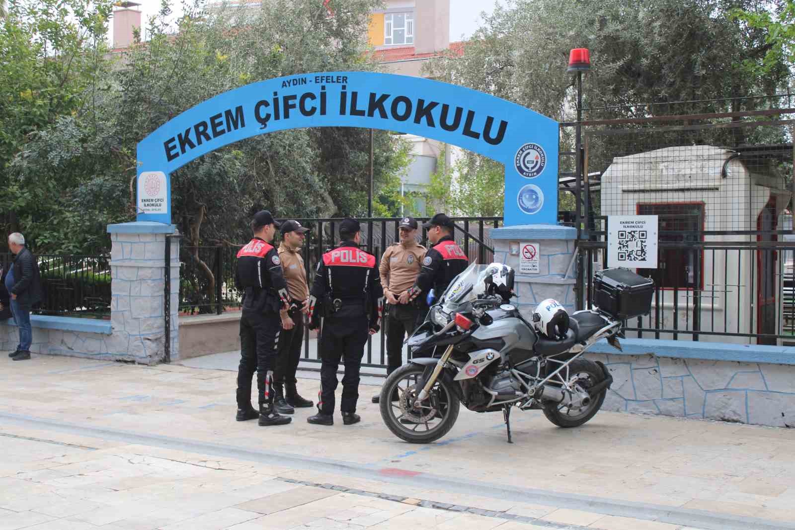 aydinda okullarda guvenlik en ust seviyeye cikarildi 7 vbAfHUry