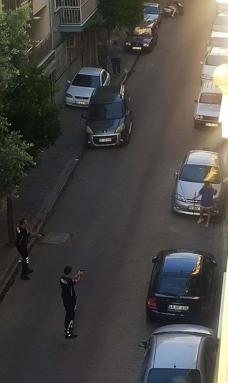 aydinda samuray kiliciyla sokaga cikan genc kiz dehset sacti 3 dd619Vyq