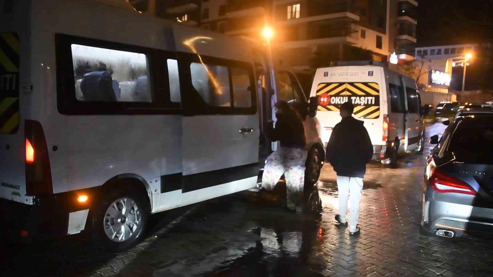 aydinda taskin alarmi sokede dere kenarindaki evler tahliye edildi 4