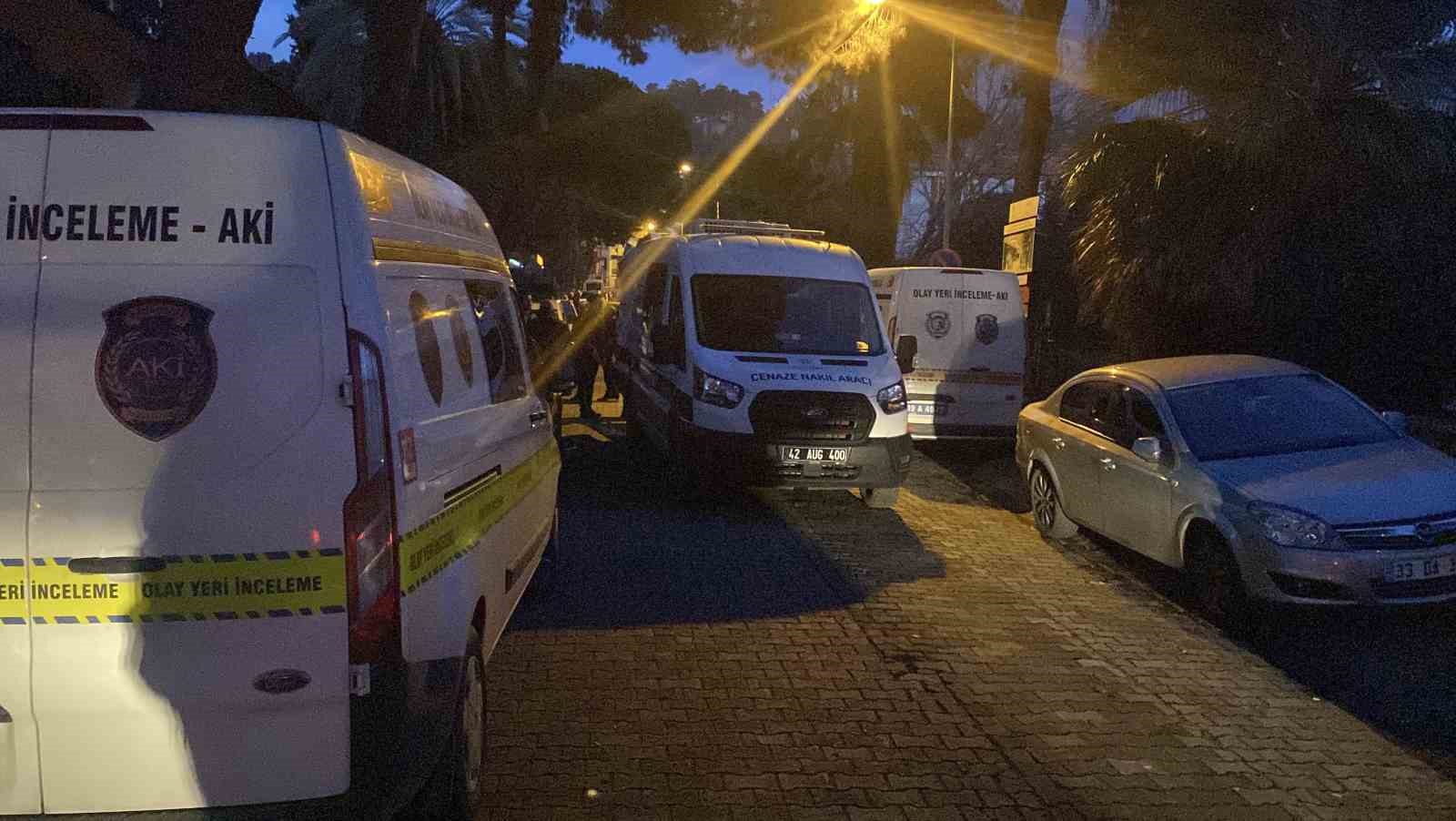 aydinda yasli cift evlerinde bicaklanarak oldurulmus halde bulundu 0 tDJZnbri