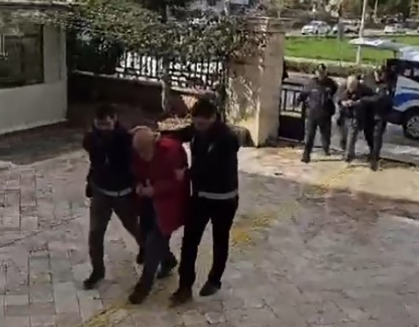 Aydın’daki kanlı infazda şüpheliler adliyeye sevk edildi 4 aydindaki kanli infazda supheliler adliyeye sevk edildi 0 dFjb7trz