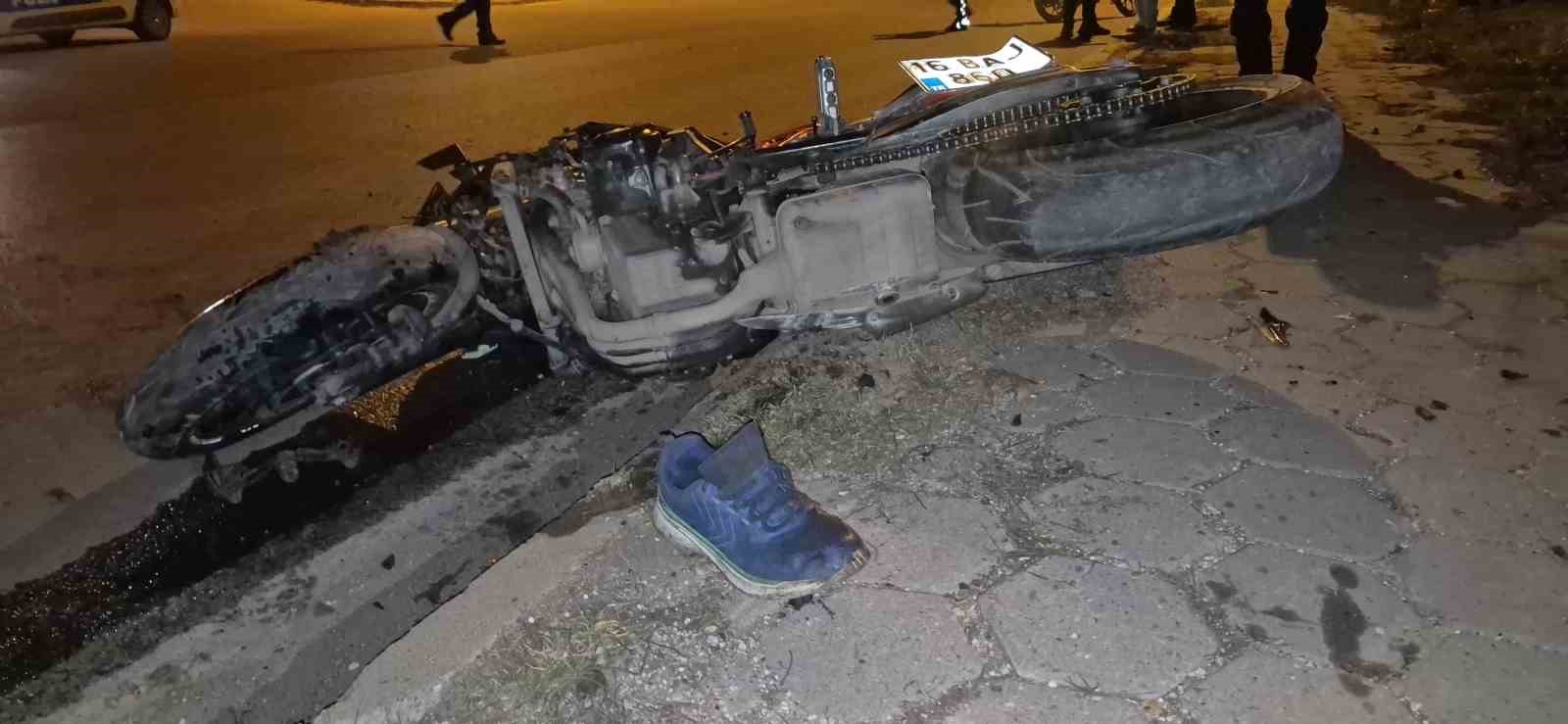 aydinlatma diregine carpan motosiklet surucusu hayatini kaybetti 4 tLYjuqKk