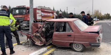 aydinlatma-diregine-carpan-otomobil-hurdaya-dondu-1i-agir-2-yarali-QOa26LMJ.jpg