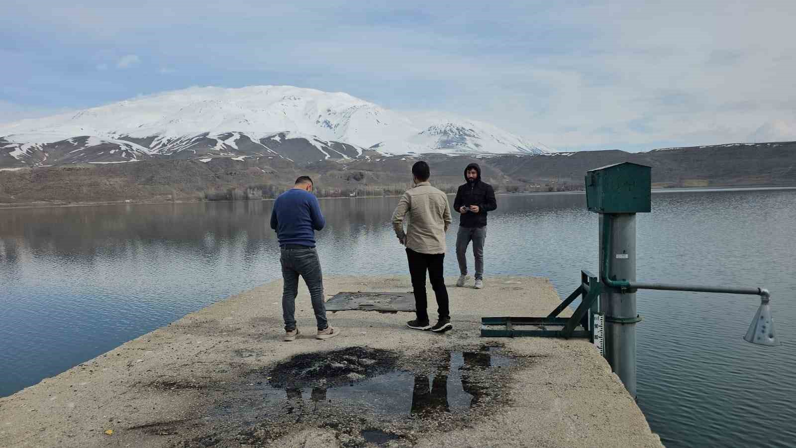 aygir golu her mevsimde bambaska bir gorunume sahip 1 A7sOGaP6