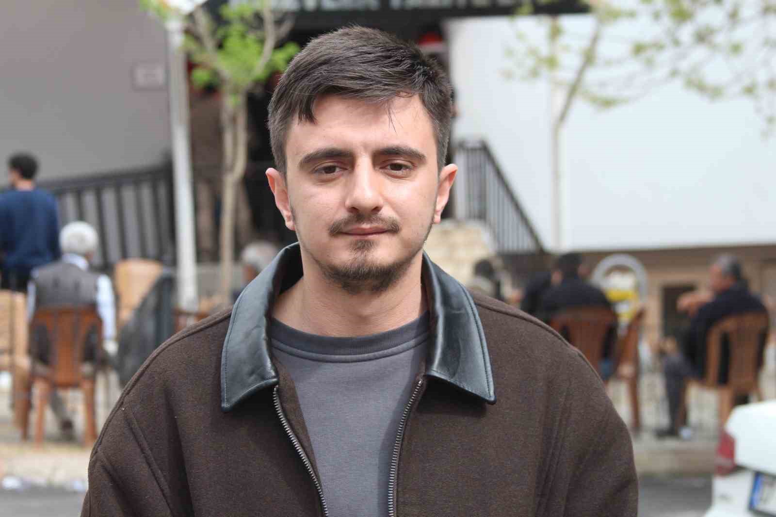 ayla ogretmenin oglu furkan kara annem ailemizin kahramaniydi ogrencilerinin de kahramani oldu 1 tCgwuJvz