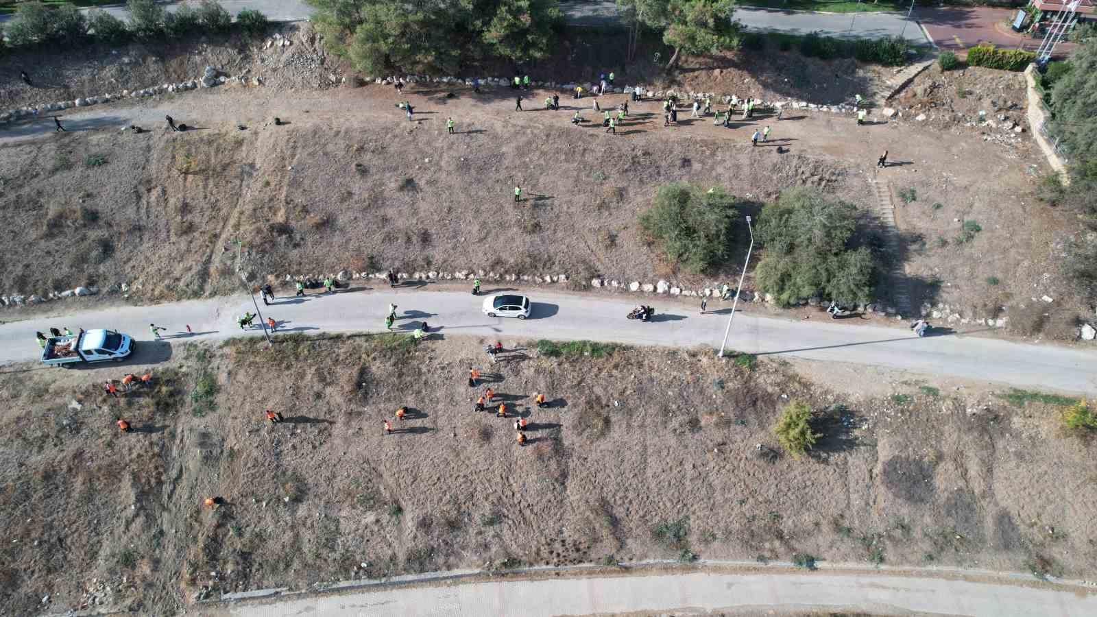 aylarca belediye temizlemedi vatandas bir gunde temizledi 6 lPnNm6ps