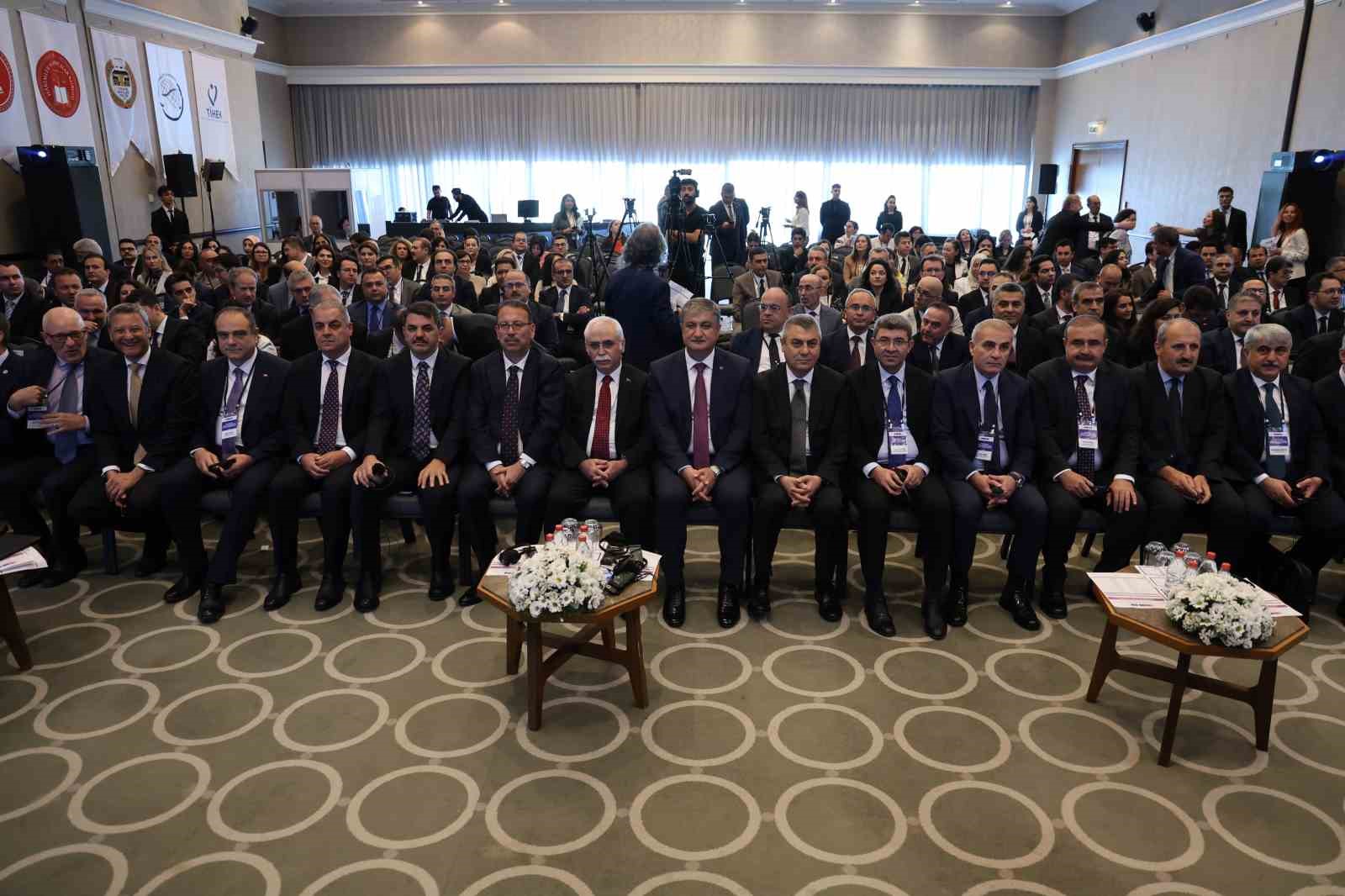 aym baskani ozkaya 14 yilda 739 bin basvuru yapildi 87 bin ihlal karari verildi CSlAh2OB