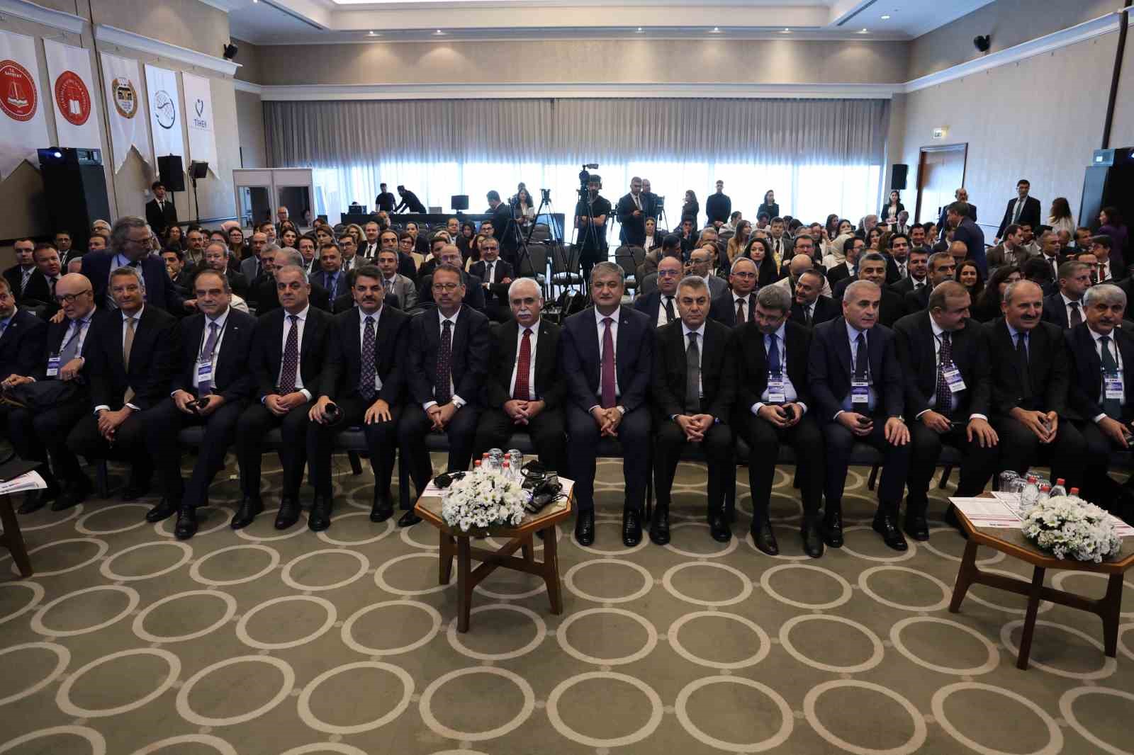 aym baskani ozkaya 14 yilda 739 bin basvuru yapildi 87 bin ihlal karari verildi nROm6M15