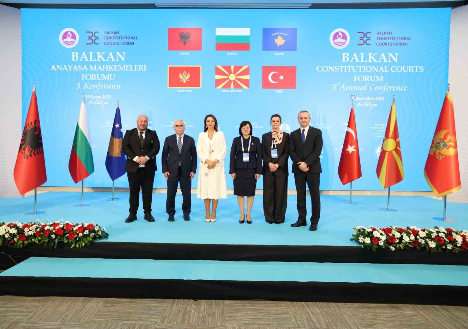 aym baskani ozkaya is birligi artik somut karar mekanizmasina ihtiyac duyuyor 0