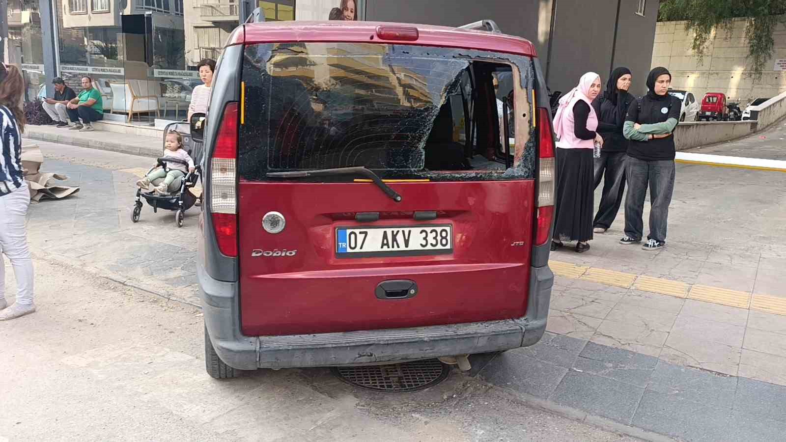 ayni cadde uzerinde 5 dakika arayla kaza 2 motosiklet surucusu yaralandi 5 pV8NLIBN