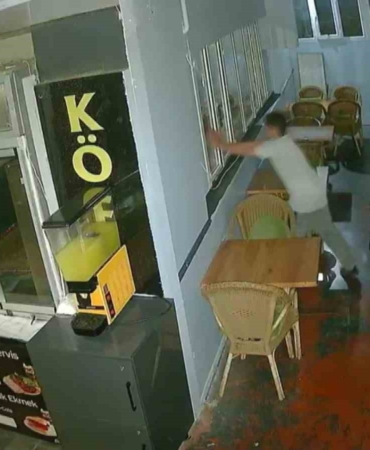 ayni-gun-4-is-yerine-giren-hirsiz-tutuklandi-2yOdkLvJ.jpg