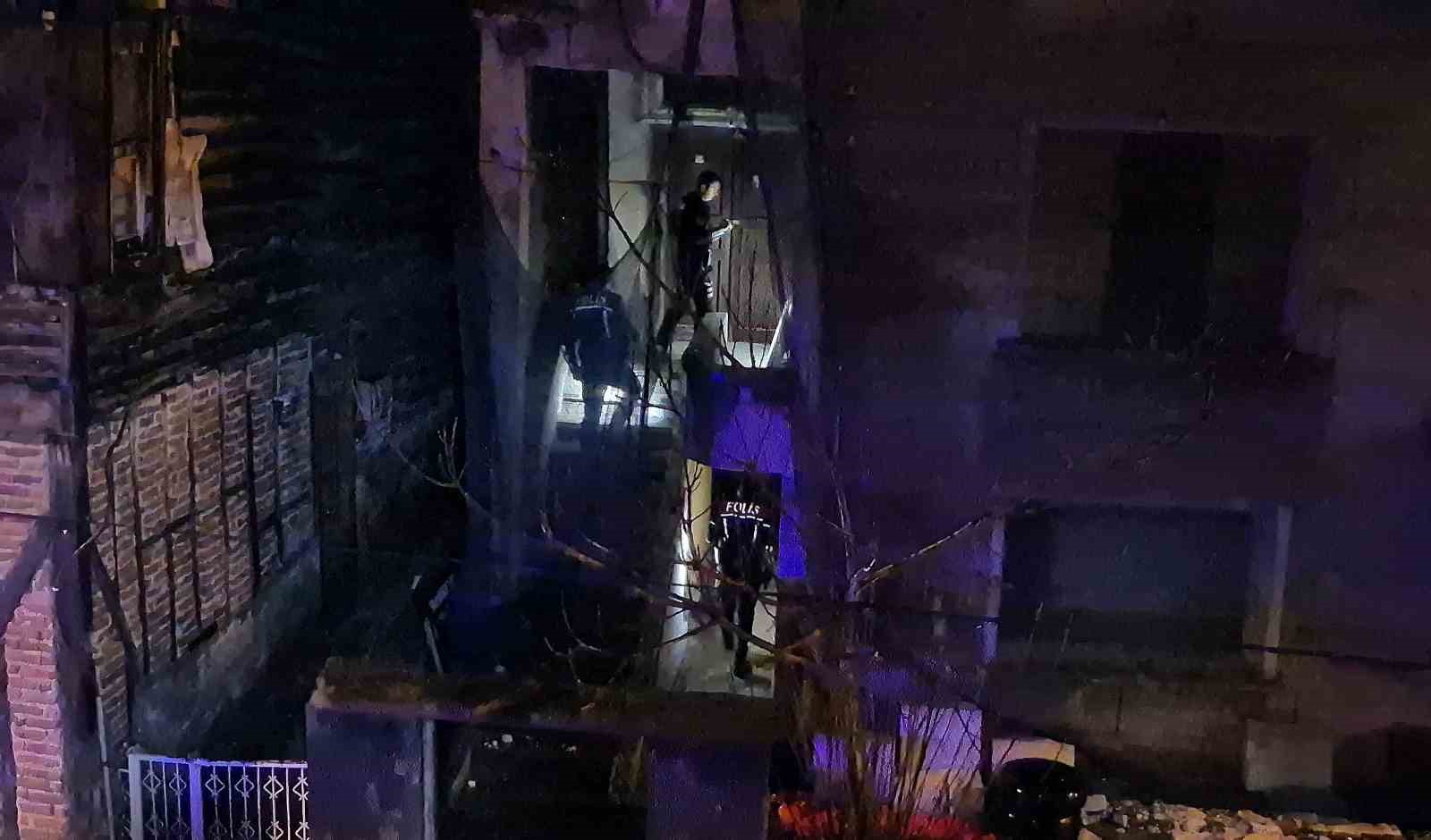 ayni mahallede gelen 2 ayri ihbar ekipleri harekete gecirdi 2 aObSYsYB