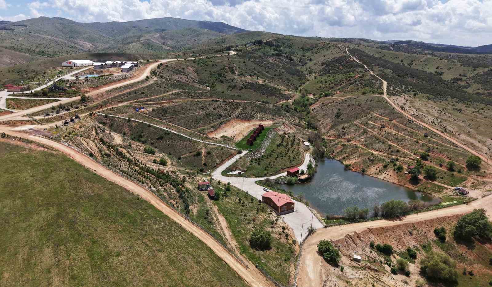 Aynı noktada değişen manzara: Bahar yağmurları kuraklığın izlerini sildi 12 ayni noktada degisen manzara bahar yagmurlari kurakligin izlerini sildi 8 FCGbM6ez