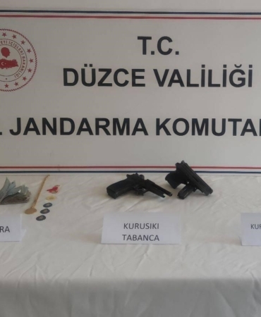 ayni-yontemle-evleri-soyan-3-hirsiz-yakalandi-C8ANRwyg.jpg