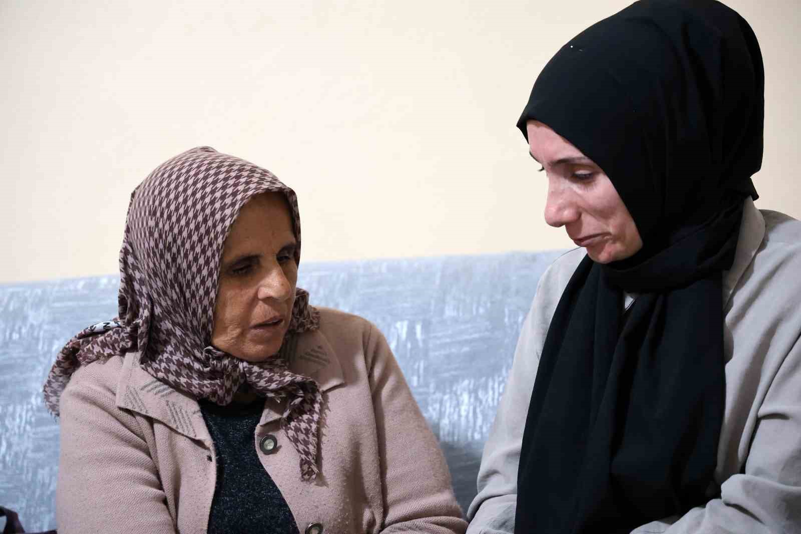 ayri sehirler kayip hayatlar cesetleri bulunamayan gulistan doku ve mekiye akyelin ailesi diyarbakirda bir pqReqvqq
