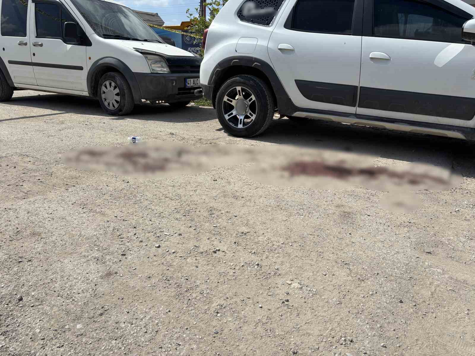 Ayrılık meselesi iki aileyi karşı karşıya getirdi: 2 yaralı, 10 gözaltı 4 ayrilik meselesi iki aileyi karsi karsiya getirdi 2 yarali 10 gozalti 0 sX16NueK