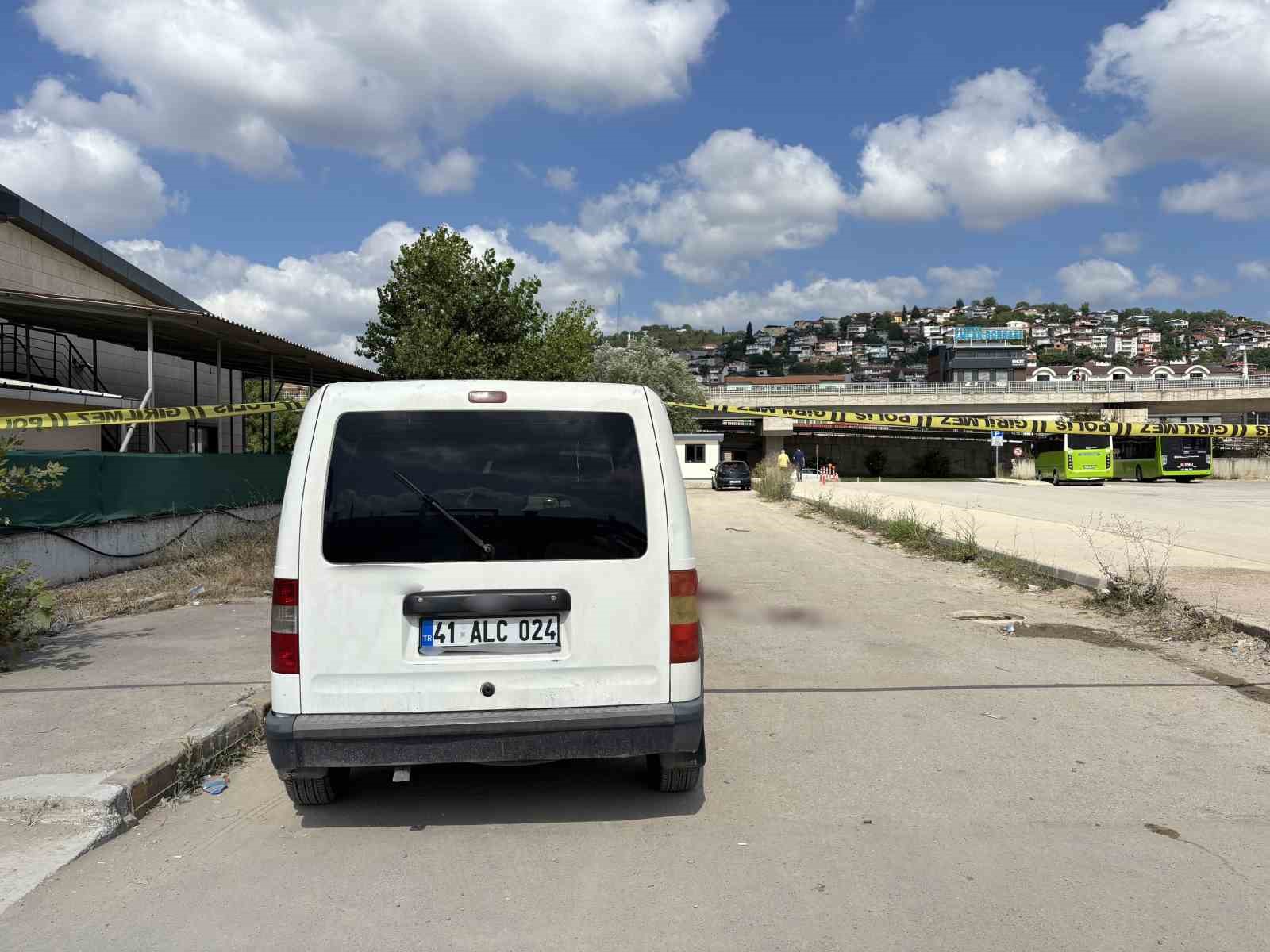 Ayrılık meselesi iki aileyi karşı karşıya getirdi: 2 yaralı, 10 gözaltı 5 ayrilik meselesi iki aileyi karsi karsiya getirdi 2 yarali 10 gozalti 1 A1XuQyj2