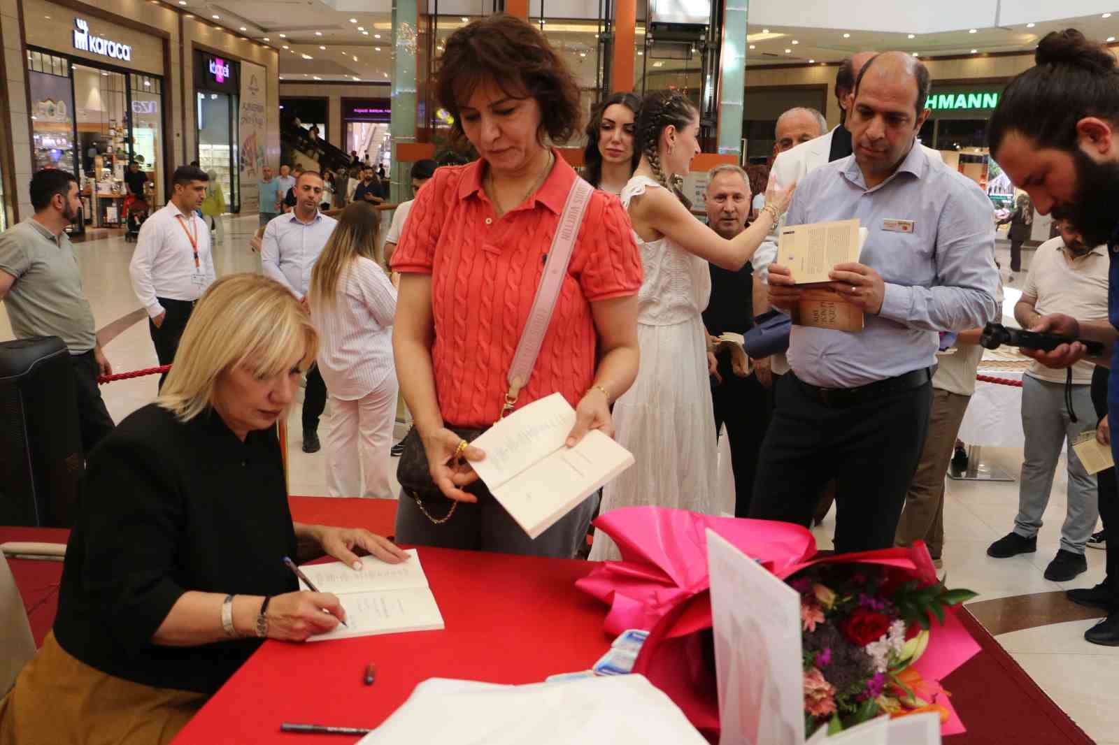 Ayşe Ceylan Topçu’nun ilk kitabı büyük ilgi gördü 5 ayse ceylan topcunun ilk kitabi buyuk ilgi gordu 1 OzLQQe2V