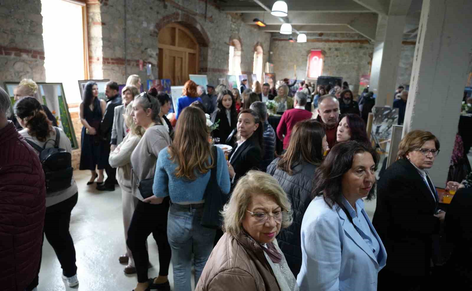 ayse kulin denizlide okurlariyla bulustu 1