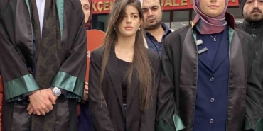 ayse-tokyaznin-kardesi-esra-tokyazdan-saniga-tepki-Gp2sSWdz.jpg