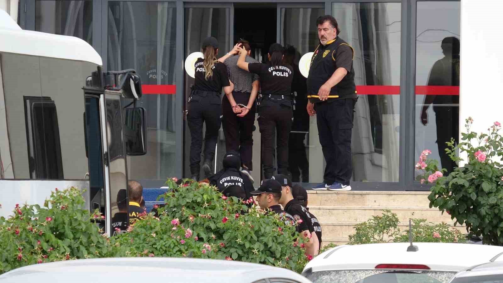 Aysel Yıldırım cinayetinde 4 şüpheli tutuklandı 4 aysel yildirim cinayetinde 4 supheli tutuklandi 0 En19Vw9A