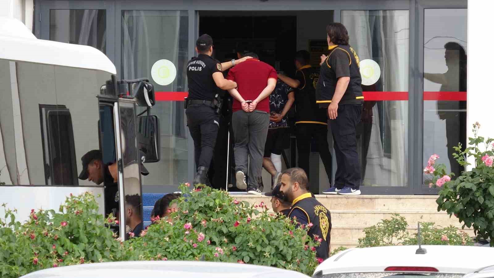 Aysel Yıldırım cinayetinde 4 şüpheli tutuklandı 5 aysel yildirim cinayetinde 4 supheli tutuklandi 1 bQIMUkMY