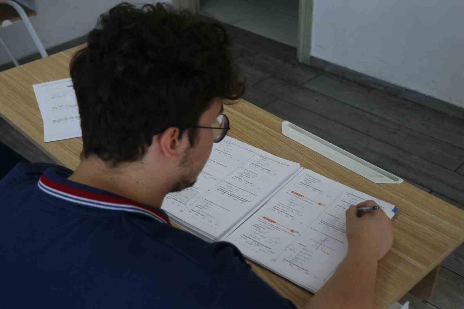 AYT’deki türev sorusu mahkemelik oldu: Mağdur öğrenci hukuki süreci anlattı 4 aytdeki turev sorusu mahkemelik oldu magdur ogrenci hukuki sureci anlatti 0 OTyt4WIq