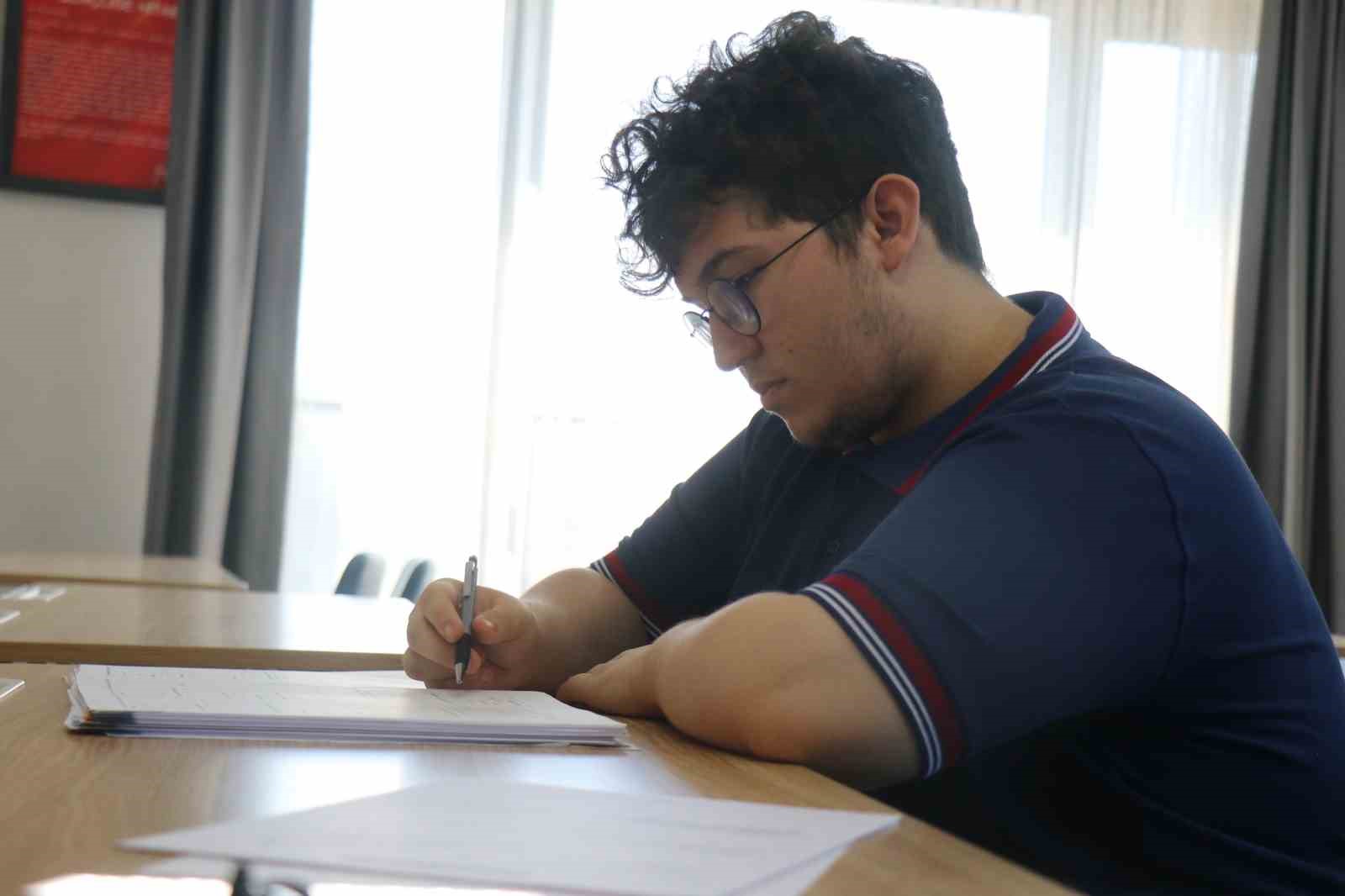 AYT’deki türev sorusu mahkemelik oldu: Mağdur öğrenci hukuki süreci anlattı 6 aytdeki turev sorusu mahkemelik oldu magdur ogrenci hukuki sureci anlatti 2 LmAXPrFZ