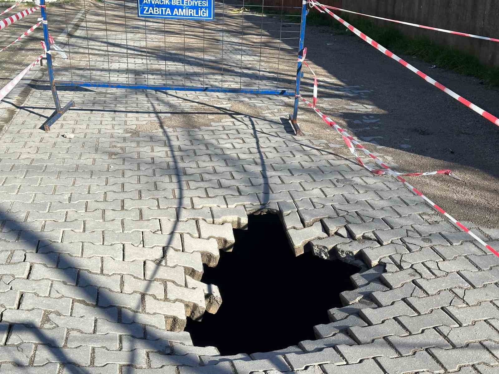 ayvacikta yol coktu 1 T1YLO56G