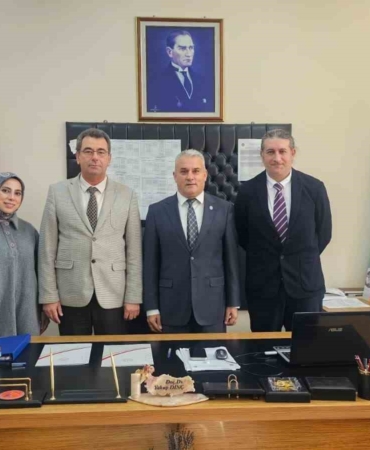 ayvalik-meslek-yuksekokulu-ile-ayal-arasinda-is-birligi-protokolu-wtaUmSXe.jpg