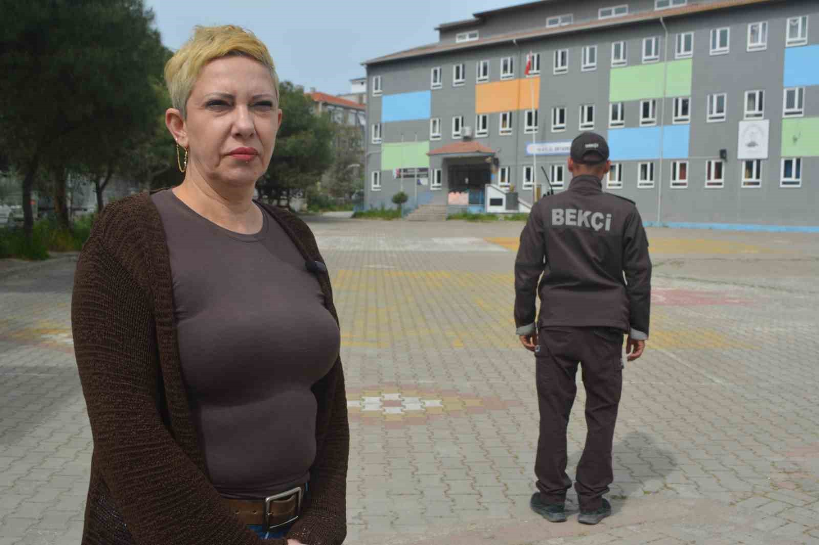 ayvalik polisi okullardaki guvenlik onlemlerini arttirdi 5 DVDEPiCC