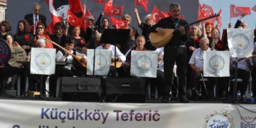 ayvalik-teferic-senliklerinden-turkuler-yukseldi-M3RCGAF5.jpg