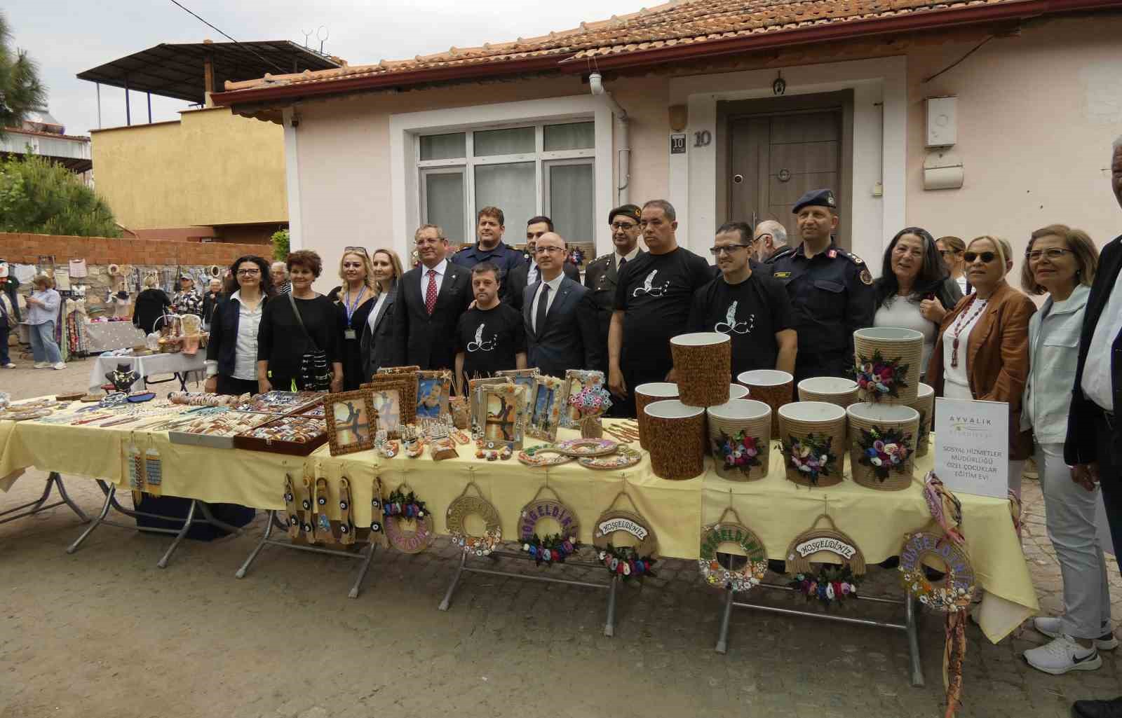 ayvalikta 9 kucukkoy teferic senlikleri coskuyla basladi 2 TvP4yOul
