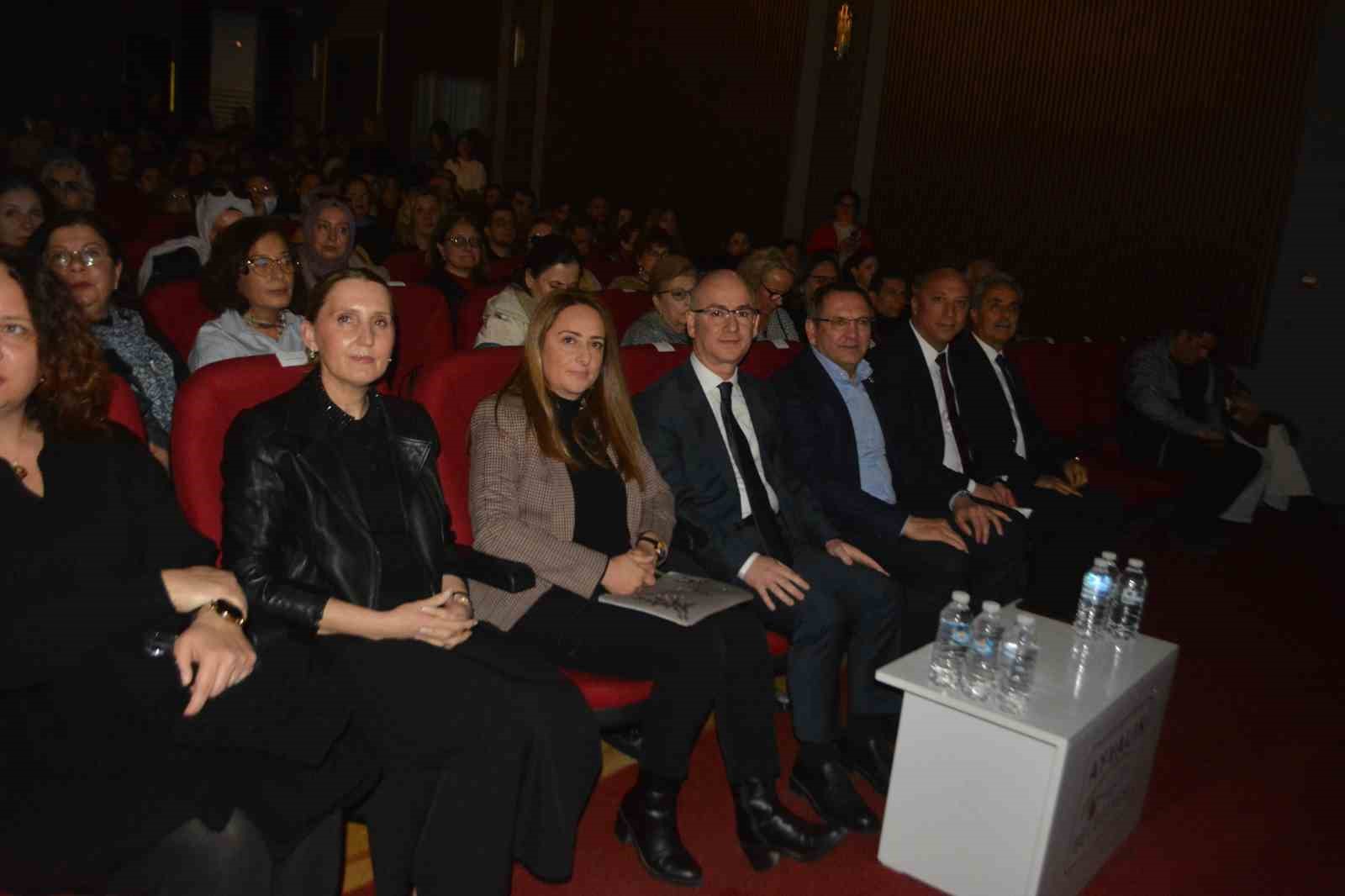 ayvalikta canakkale destani halk danslariyla yasatildi 6 2IZT3QgZ