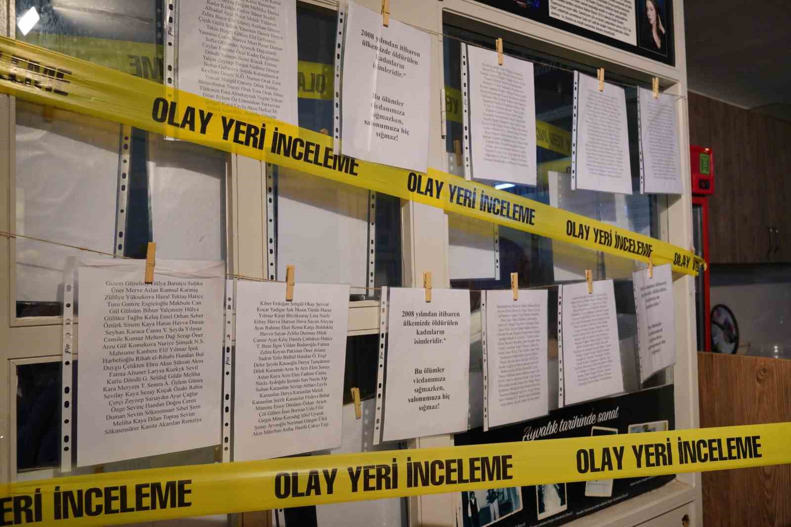 ayvalikta dunya tiyatro gununde mudahil sahnelendi 5 sSLeKbnv