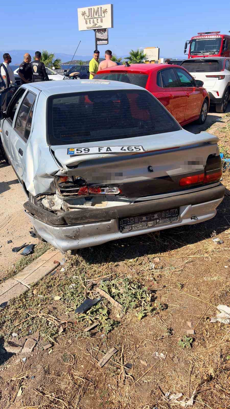 ayvalikta feci kaza 6 yarali 1 cnHzfl9E