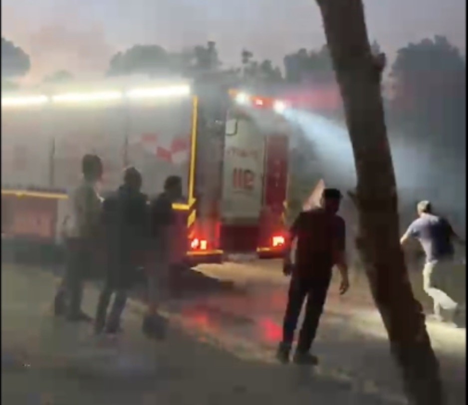 ayvalikta fistik cami arazisinde cikan yangin ormana sicradi 0 QZtJsBgC