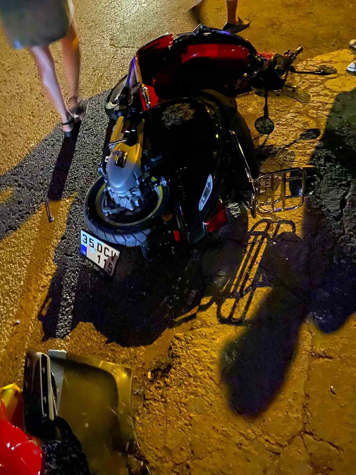 ayvalikta motosiklet ile otomobil carpisti 1 agir yarali 4 uVhPaaUv