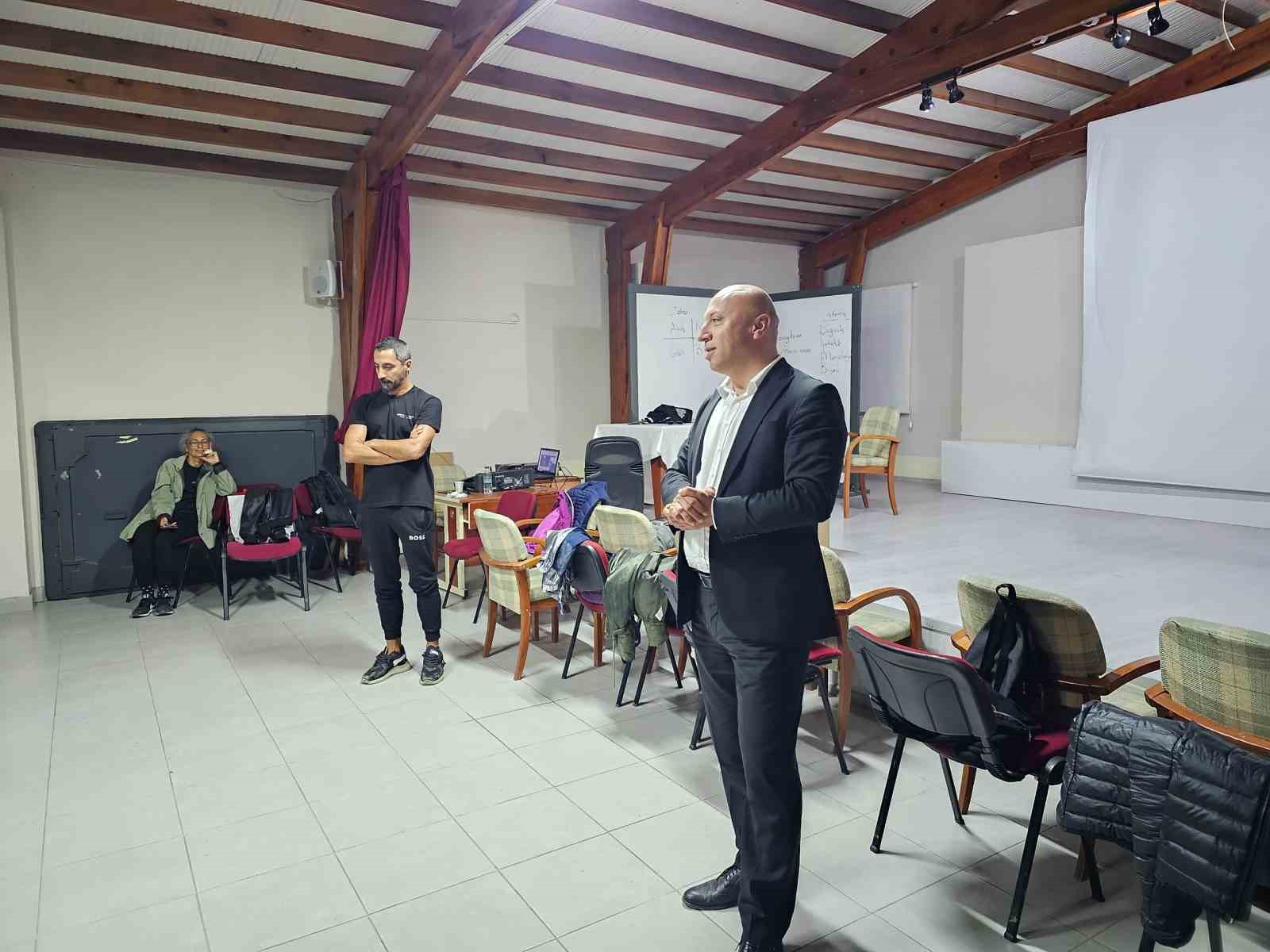 ayvalikta ogretmenlerden halk danslari yolculugu 4 qJcum8s8