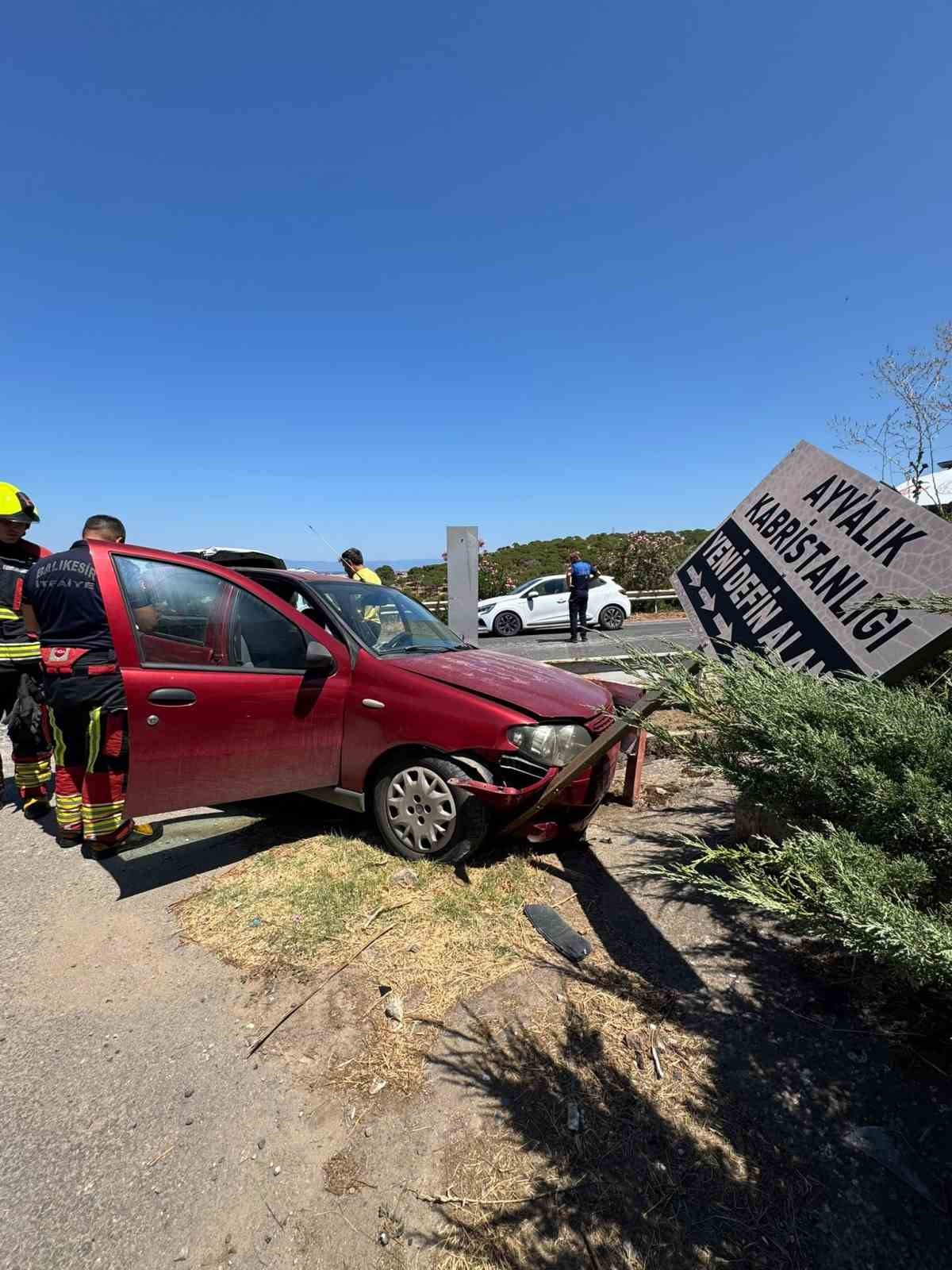 Ayvalık’ta trafik kazası: 2 yaralı 5 ayvalikta trafik kazasi 2 yarali 1
