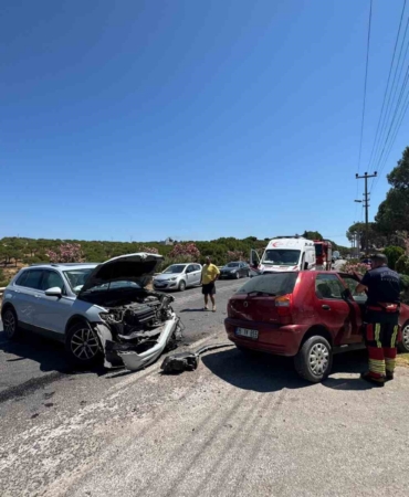ayvalikta-trafik-kazasi-2-yarali-ZOggcGO1.jpg