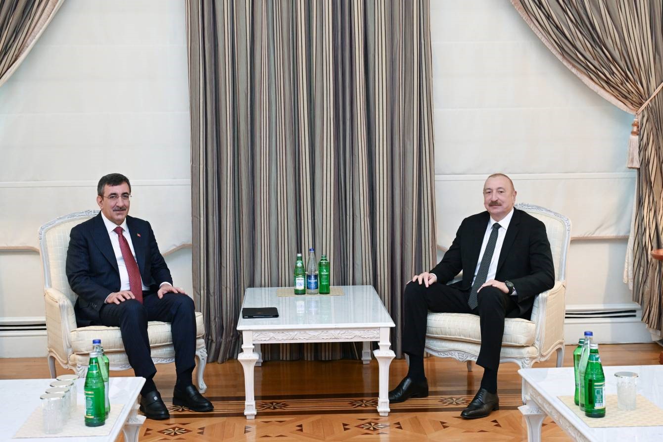 Azerbaycan Cumhurbaşkanı Aliyev, Cumhurbaşkanı Yardımcısı Yılmaz’ı kabul etti 5 azerbaycan cumhurbaskani aliyev cumhurbaskani yardimcisi yilmazi kabul etti 1 NZ4vdw3M