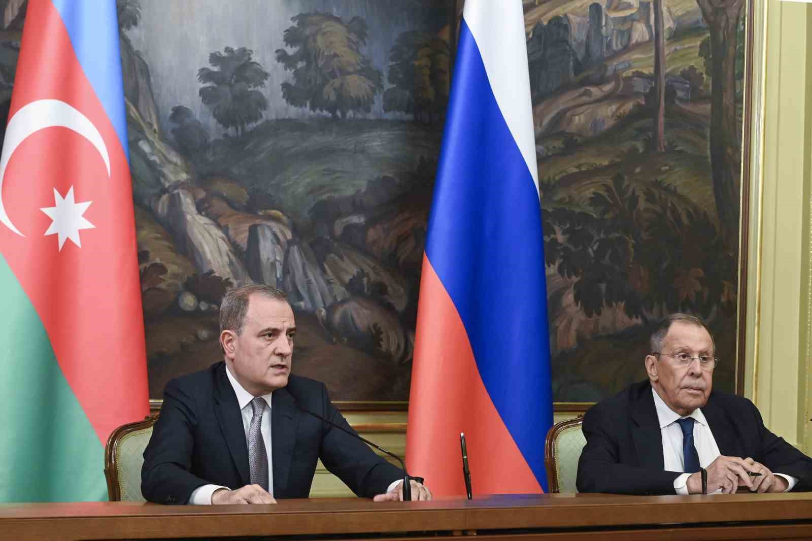 azerbaycan disisleri bakani bayramov ermenistan ile normallesme surecinde bugun fiilen barisin mevcut oldugunu guvenle ibONbtkc