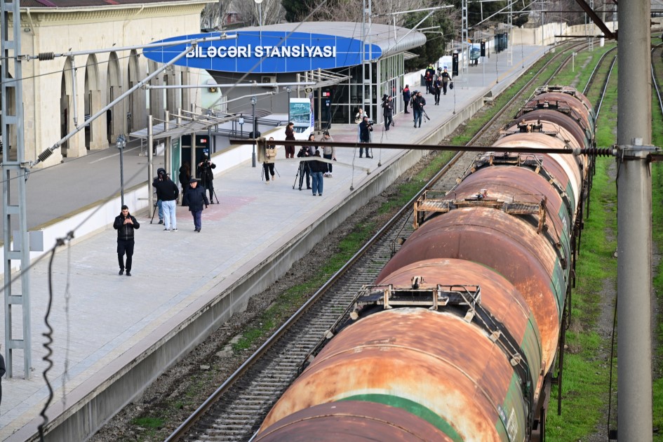 azerbaycandan ermenistana 979 tonluk benzin sevkiyati 0 Rpjyqe98