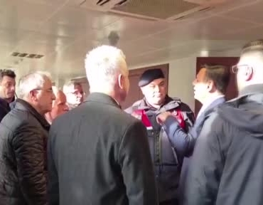 aziz-ihsan-aktas-suc-orgutu-durusmasinda-saniklarin-mutalaaya-karsi-savunmalarinin-alinmasina-devam-edildi-mBsvbWyv.jpg