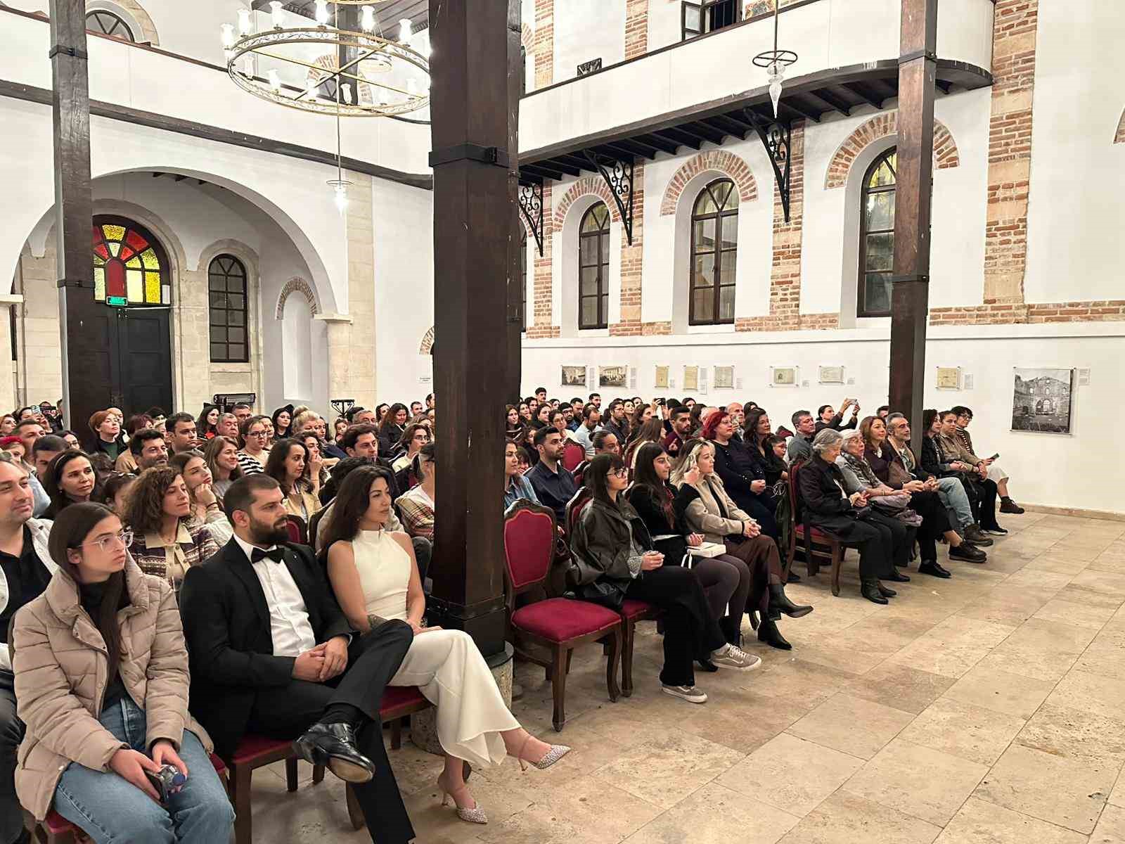 aziz panteleimon kilisesinde guz resitali 2